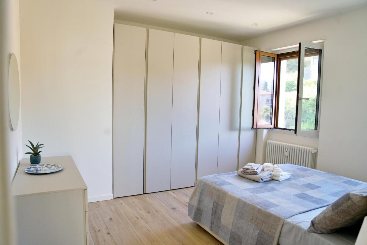 The Blue - Lake / City View Modern Apt Near Villa Olmo Como Bagian luar foto