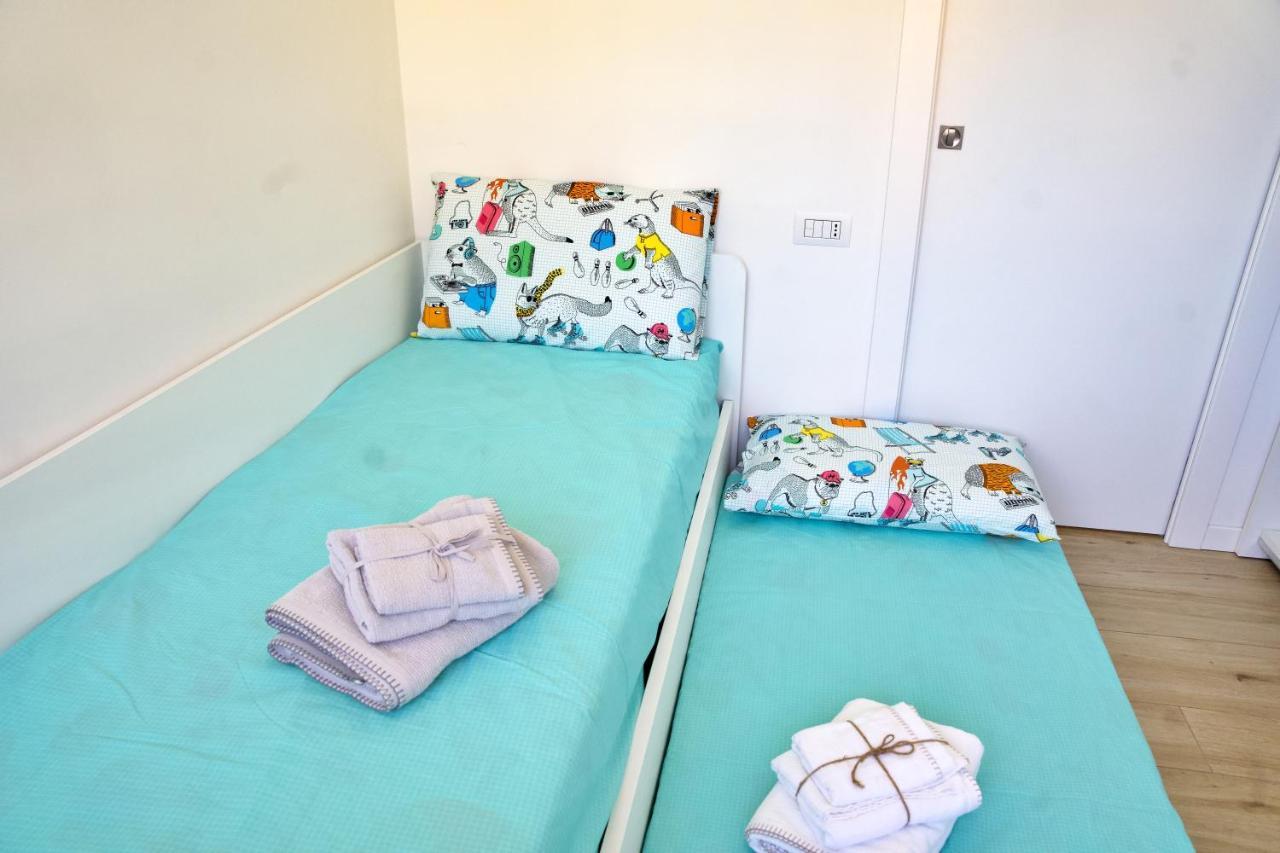 The Blue - Lake / City View Modern Apt Near Villa Olmo Como Bagian luar foto