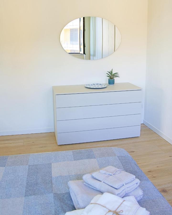 The Blue - Lake / City View Modern Apt Near Villa Olmo Como Bagian luar foto