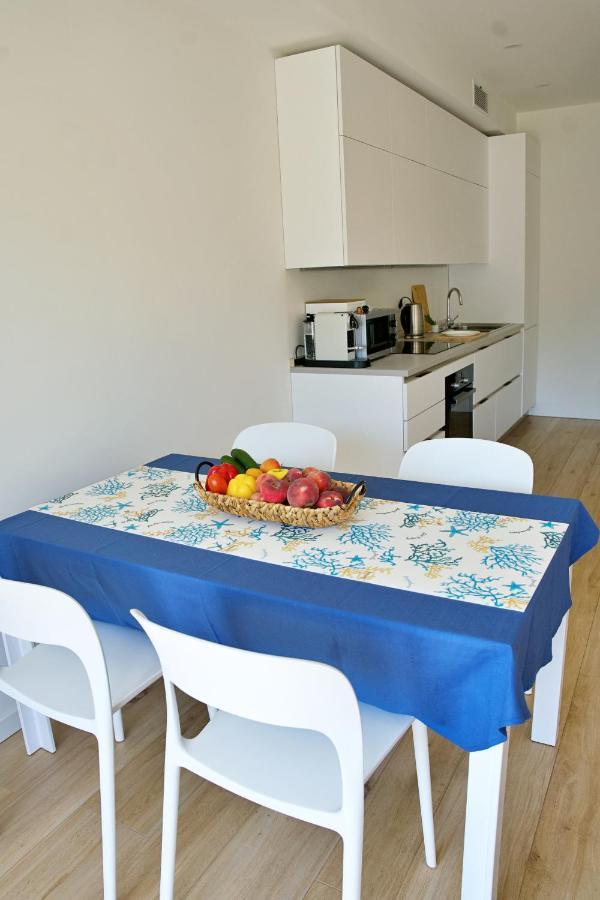 The Blue - Lake / City View Modern Apt Near Villa Olmo Como Bagian luar foto
